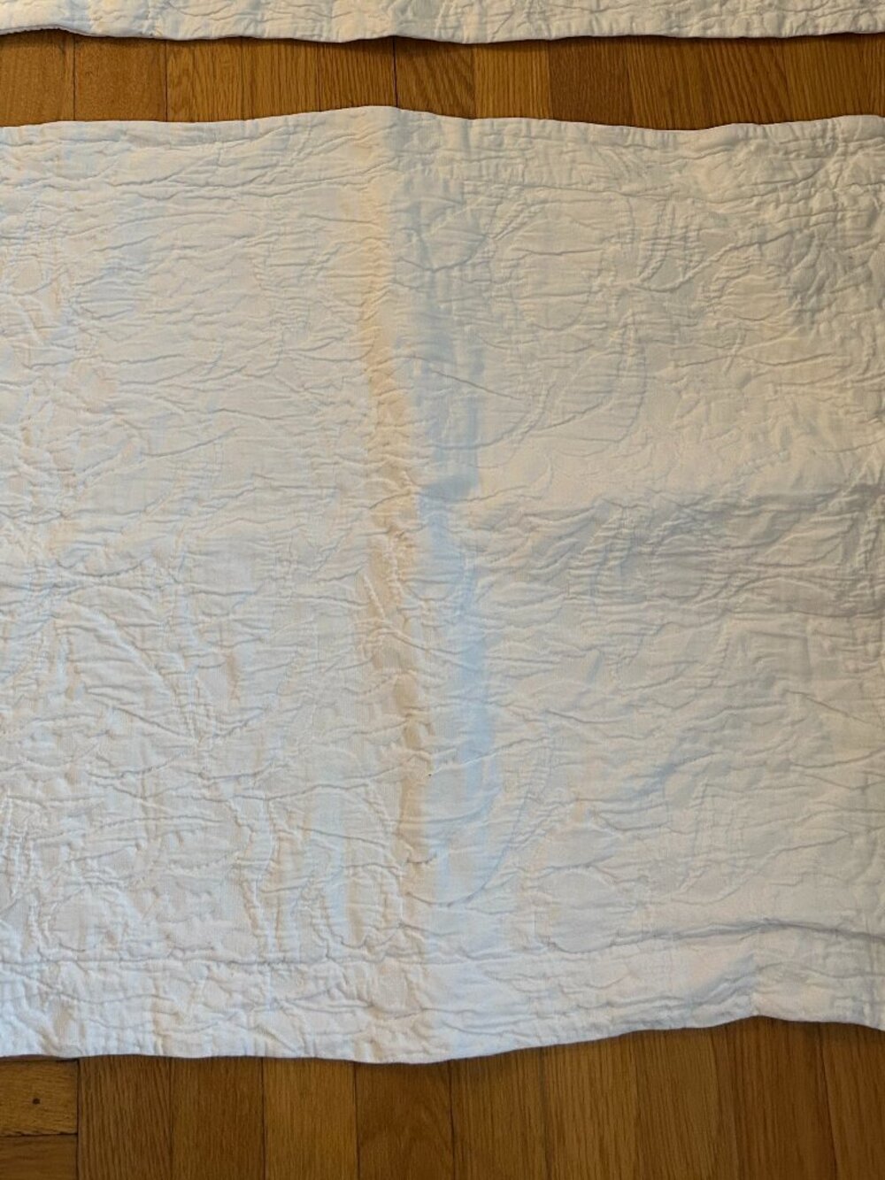 Pottery Barn White Pillow Shams (2) Standard 31 X 24